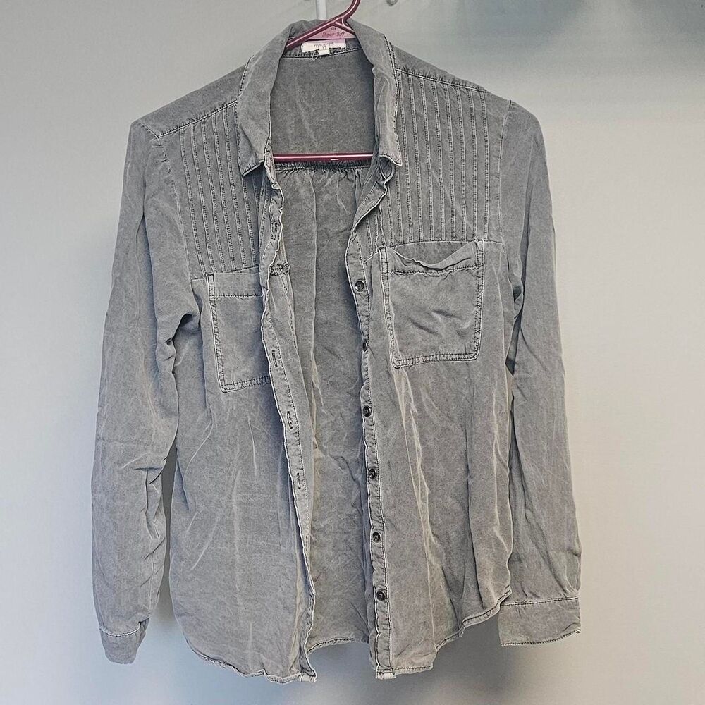 Maurices Women's Grey and Blue Shirt